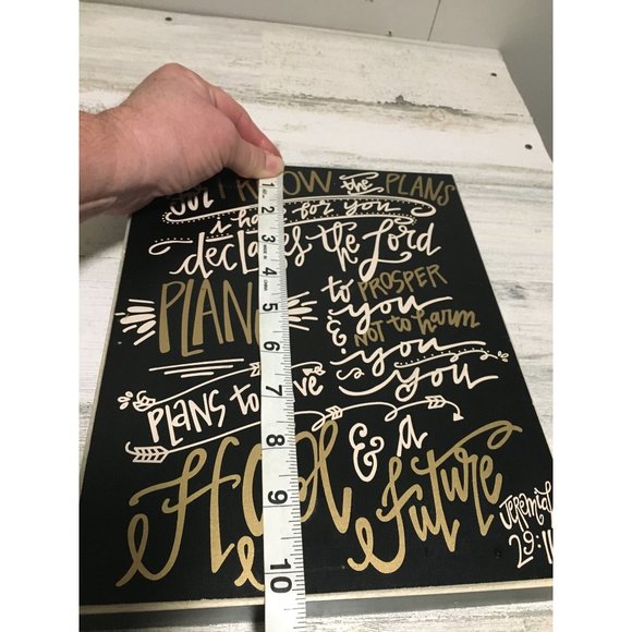 Black wooden box framed Jeremiah 29:11 with gold/cream lettering - Picture 3 of 5